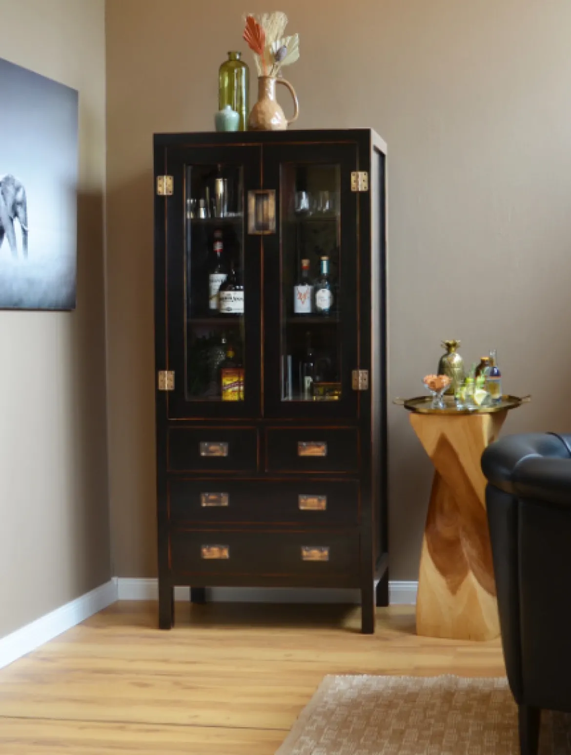 Asiatisches Highboard Yantai schwarz