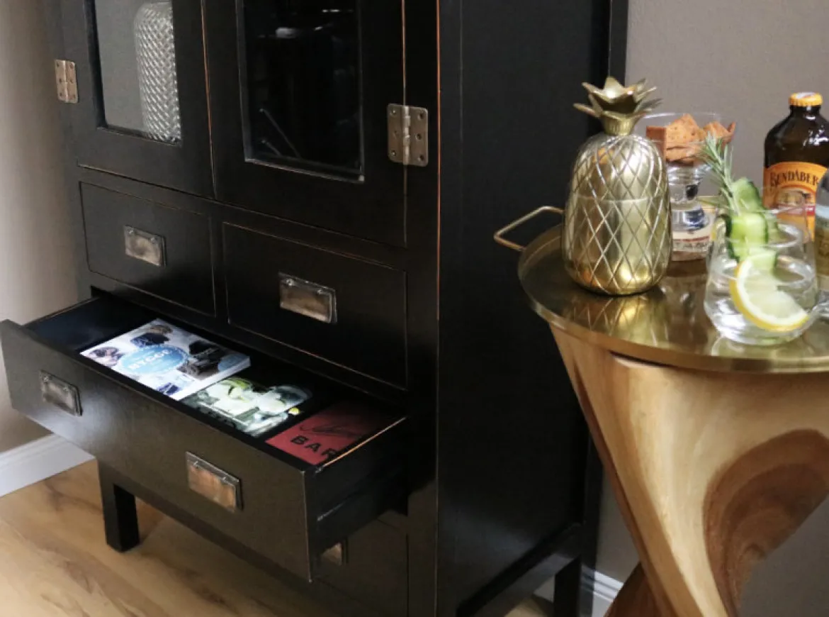Asiatisches Highboard Yantai schwarz