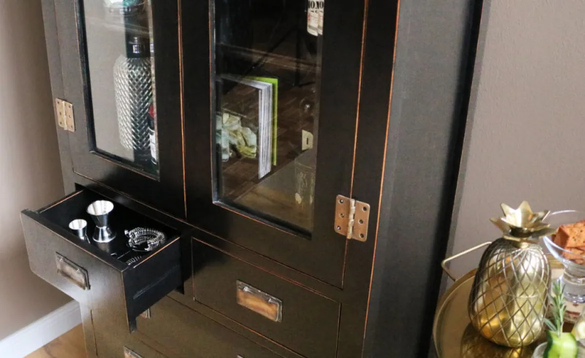 Asiatisches Highboard Yantai schwarz