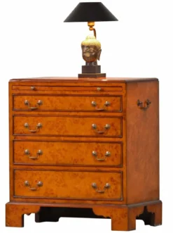 Bachelor chest Eibe Wurzelholz