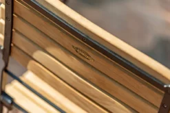 Bank Bellevue mit Leisten aus Teak