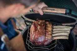 Bratenkorb und Rippenhalter von Big Green Egg