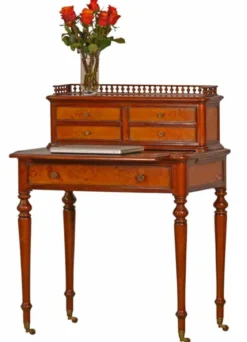 Damenschreibtisch Eibe