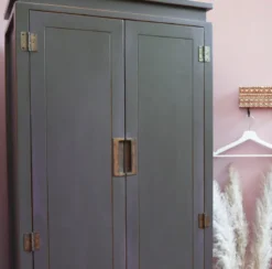 Schrank grau