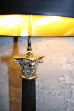 Stilvolle Säulenlampe