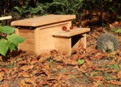 Teak Igelhaus Friesenlaub