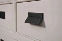 Vitrinenschrank antikweiß